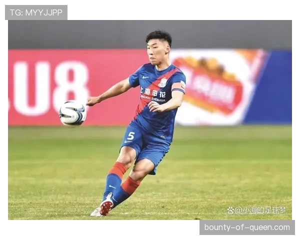 申花定位球战术见效，朱辰杰头球破门在半场前扳平比分